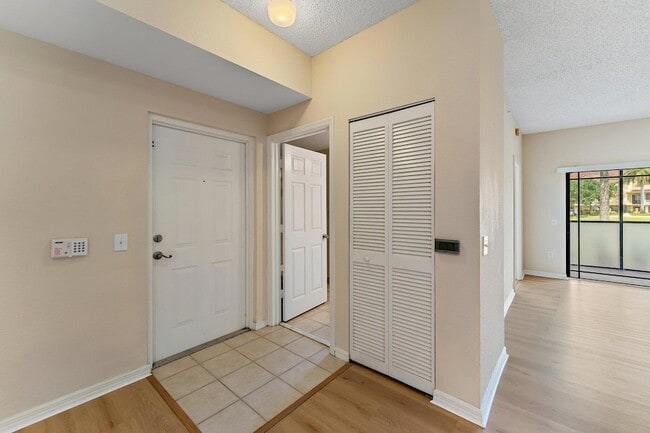 Photo - 2807 Veronia Dr Unit 114