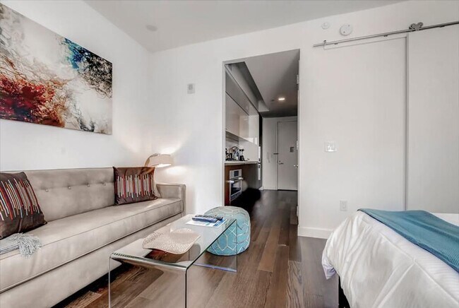 Photo - 605 W 42nd St Unit SI ID1026618P
