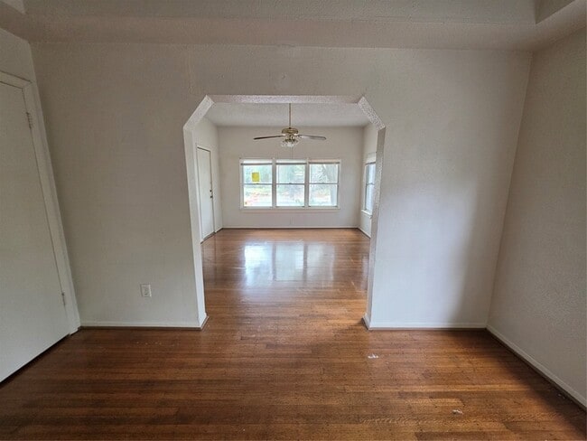 Photo - 1226 W Gray St Unit 2