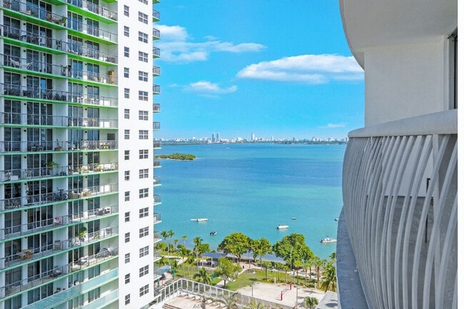 Photo - 1750 N Bayshore Dr Unit SI ID1424251P