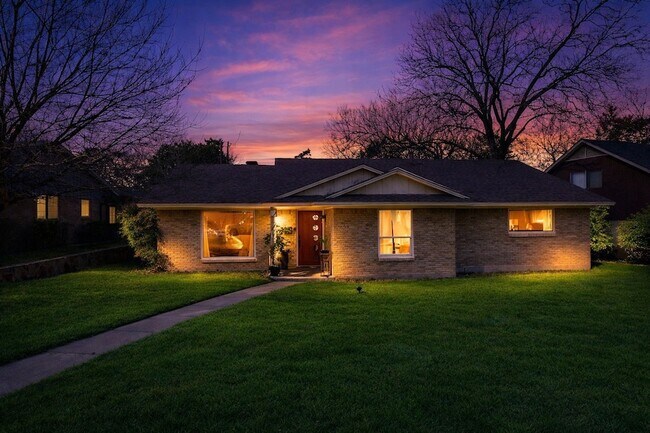 Building Photo - 1623 Hanging Cliff Dr