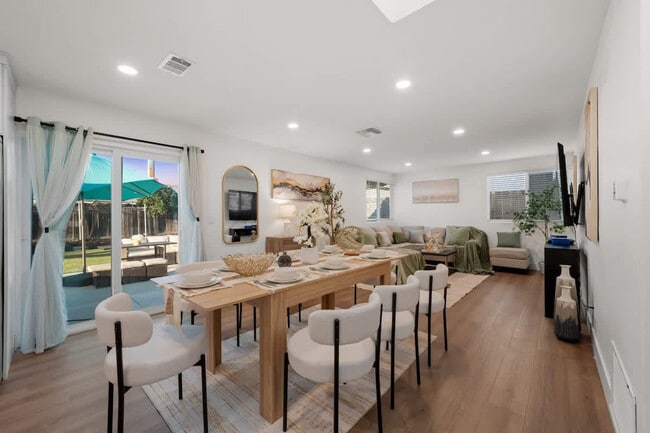 Building Photo - 1676 Raynell Way Unit SI ID1465005P