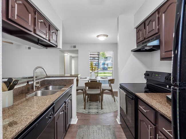 Photo - Timberlake Apartments