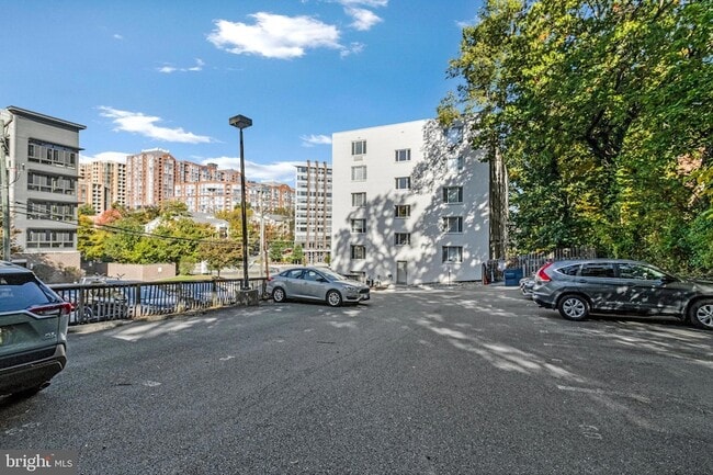 Photo - 1730 Arlington Blvd Unit 209