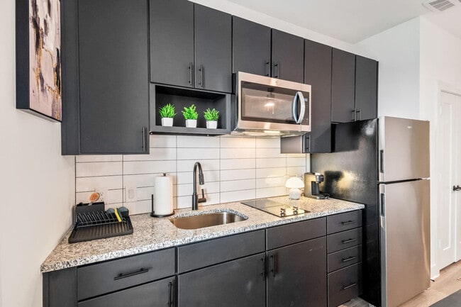 Photo - 701 Richmond Ave. Unit ID1335749P