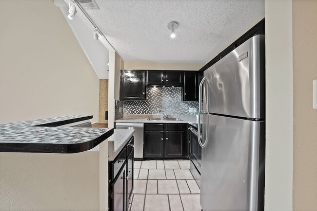 Photo - 2428 Forest Brook Ln Unit 1211