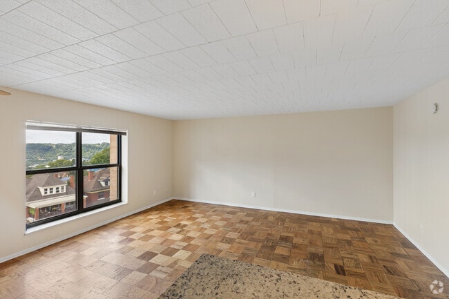 Studio - 520SF - Living Area - Tiffany Apartments