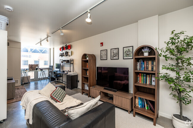 Studio - 590SF - Living Room - Vogel House Apartments