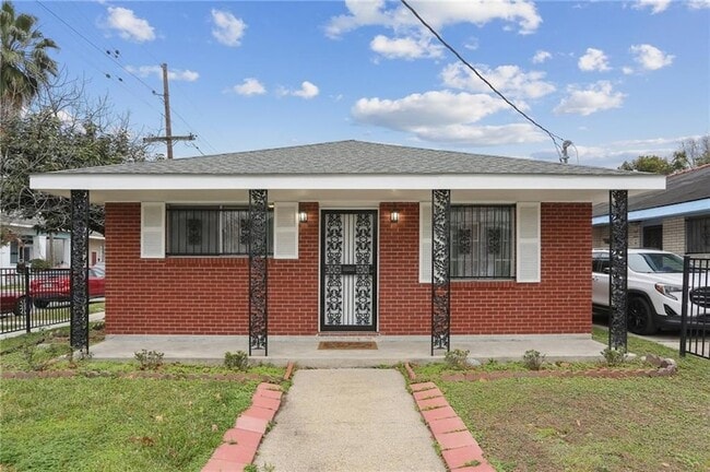 Building Photo - 7551 Oak St