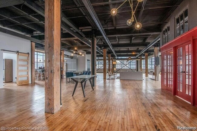 Photo - 1535 Sixth St Unit 5