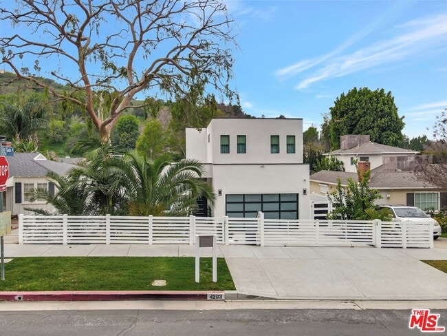 Building Photo - 4203 Saugus Ave