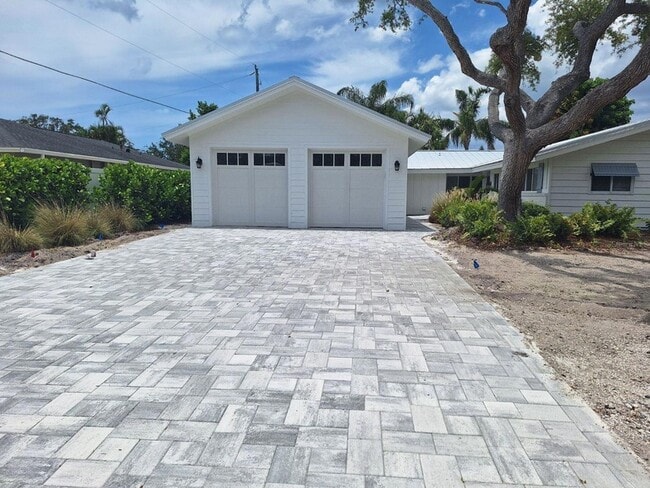 Photo - 1833 Pandora Dr