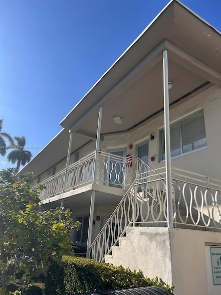 Photo - 1601 Meridian Ave Unit 202