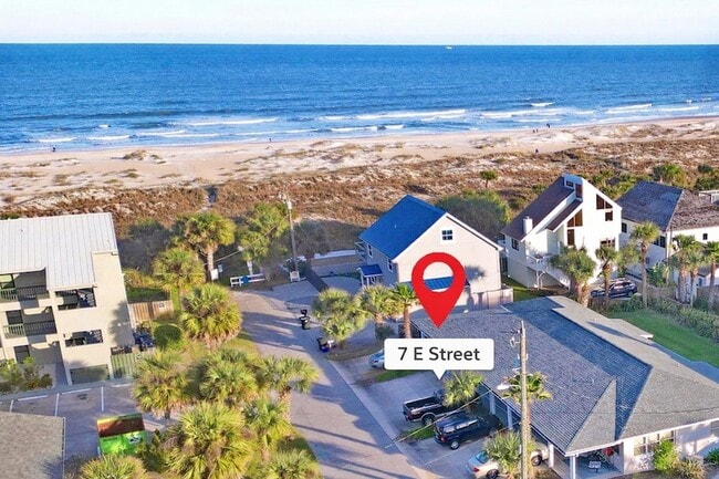 Building Photo - 7 E St Unit A