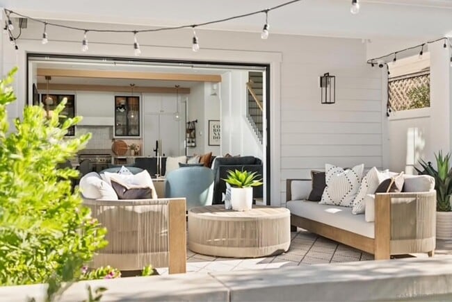 Building Photo - 715 F Ave