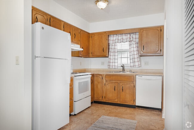 2BR, 2BA - 1,050SF - Kitchen - Woodside Townhomes