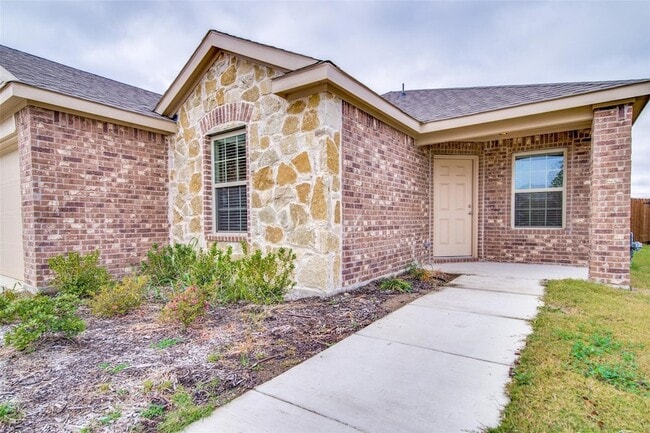 Photo - 1512 Wild Rye Cir