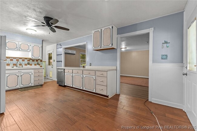 Photo - 6513 Schaffer Pl