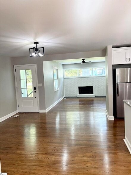 Photo - 30 Fleetwood Dr