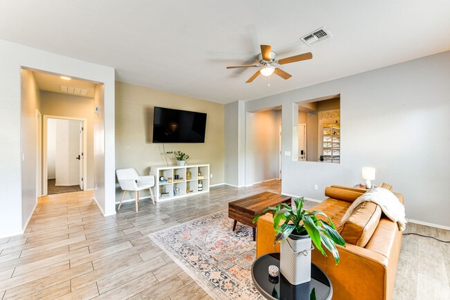 Photo - 2313 N Presidential Dr Unit SI ID1545866P