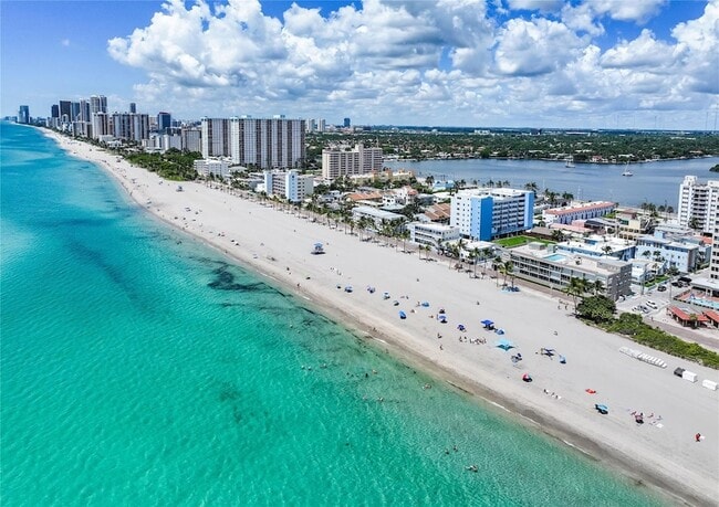 Building Photo - 320 S Surf Rd Unit 704