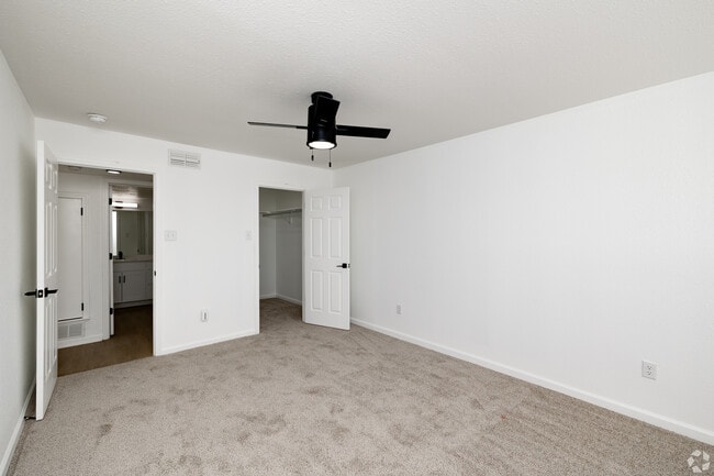 Photo - ReNew on Cantrell