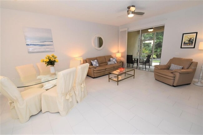 Photo - 4235 Castle Bridge Unit 1216