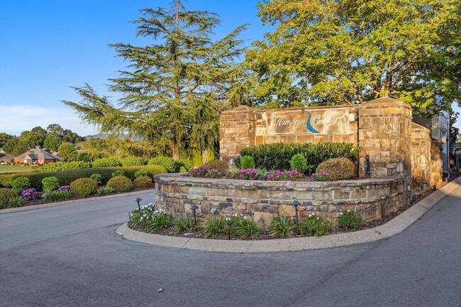 Photo - 7448 Miss Madison Way