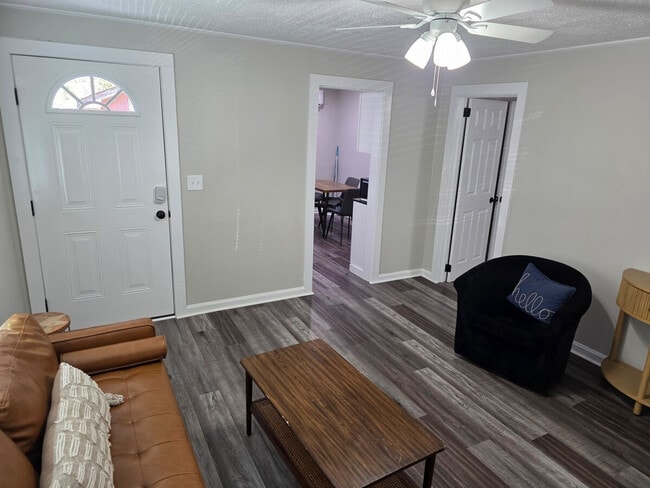 Photo - 128 Forest St Unit SI ID1234774P