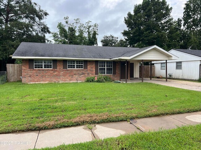 Photo - 104 Sorority Dr