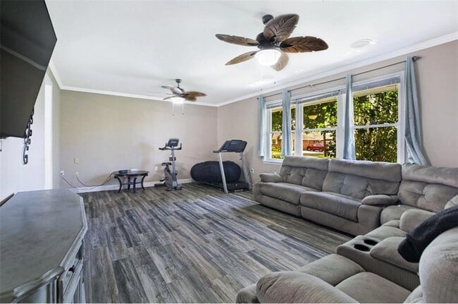 Photo - 1200 Joyce St