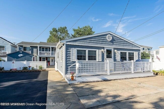 Photo - 268 Fremont Ave