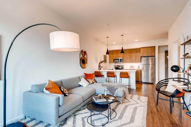 Building Photo - Cadence