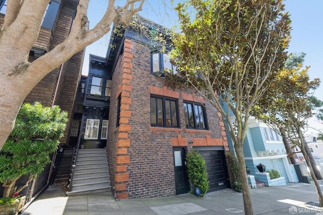 Building Photo - 3929 Clay St