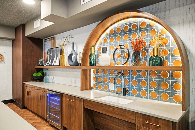 Photo - Promenade Place