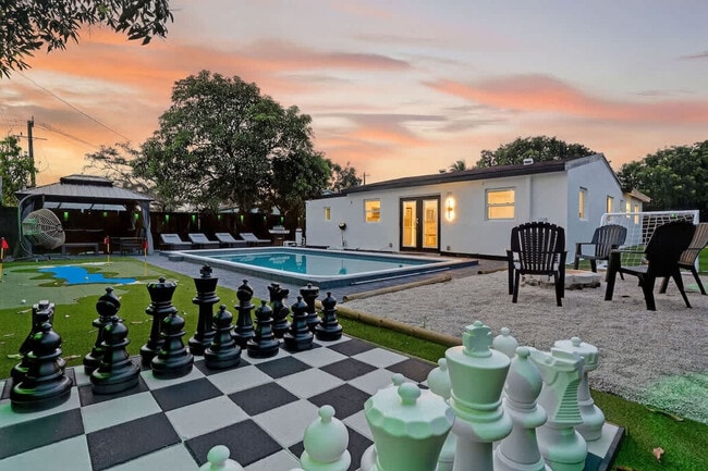 Photo - 6660 Custer St Unit ID1372318P