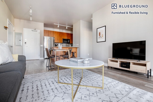 Photo - 505 N State St