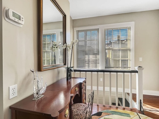 Photo - 209 W Bolton St Unit ID1244818P