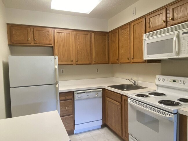 Photo - Crestview Apartments