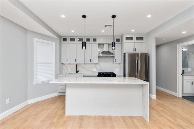 Building Photo - 755 Boylston St Unit 3