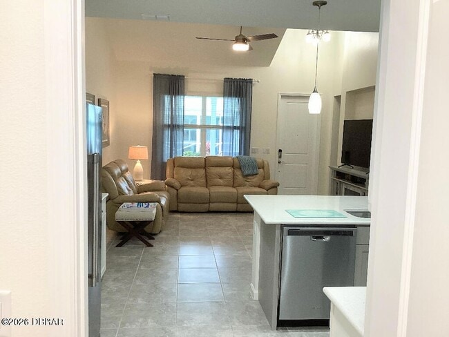 Photo - 362 Parrot Ln