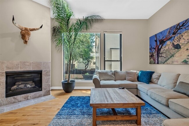 Photo - 2413 Ralph St