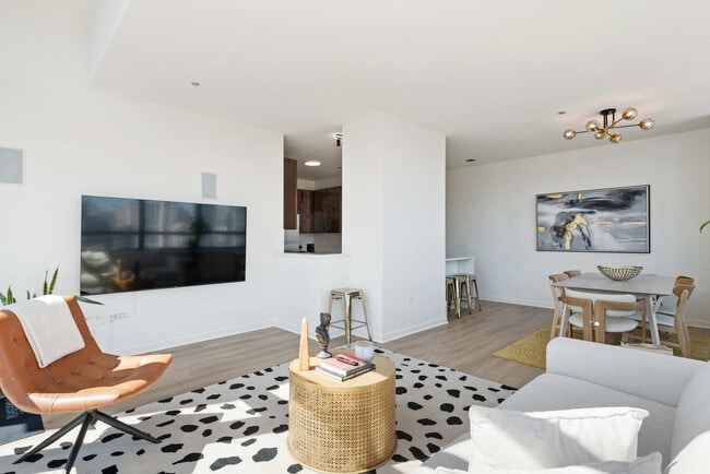 Building Photo - 365 N Halsted St Unit ID1029592P