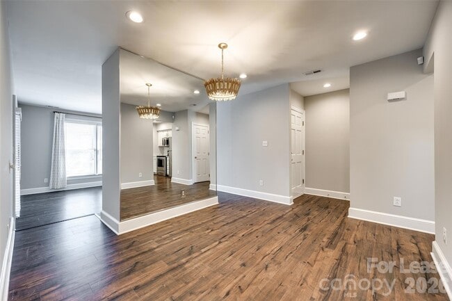 Photo - 2220 Roswell Ave