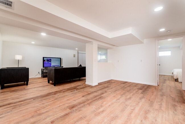 Building Photo - 222 Brower Ln Unit SI ID1548748P