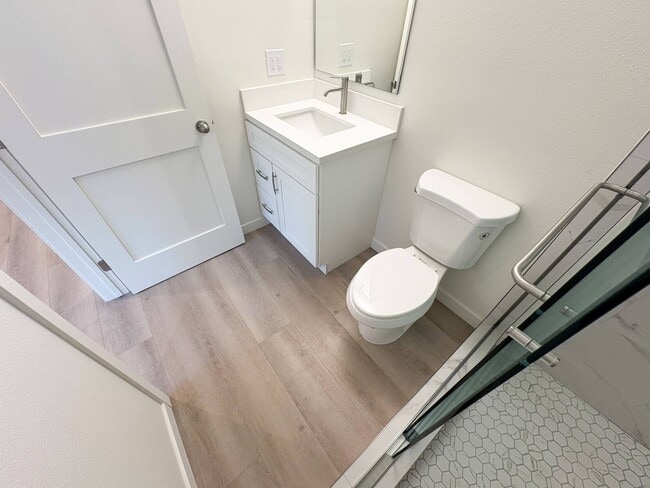 Photo - Claremont Pacifica Apts