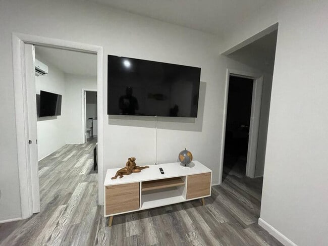 Photo - 1111 SW 37th Ave Unit ID1056531P