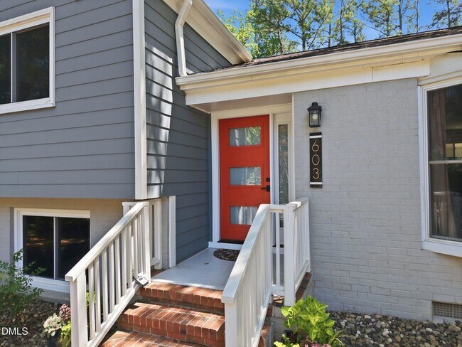 Photo - 603 N Estes Dr