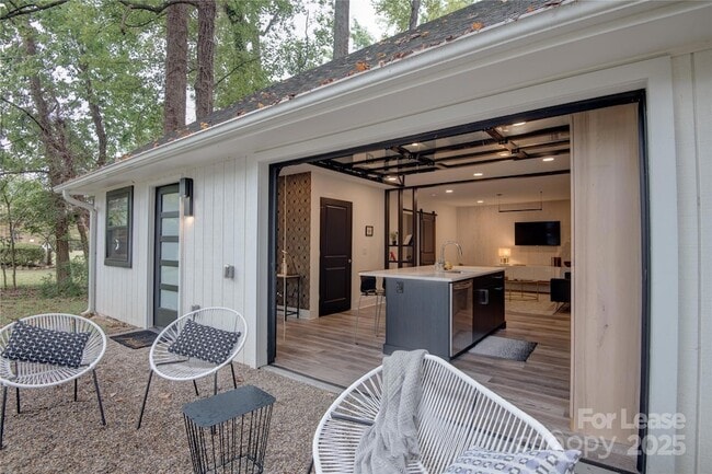 Building Photo - 3945 Rockfern Rd