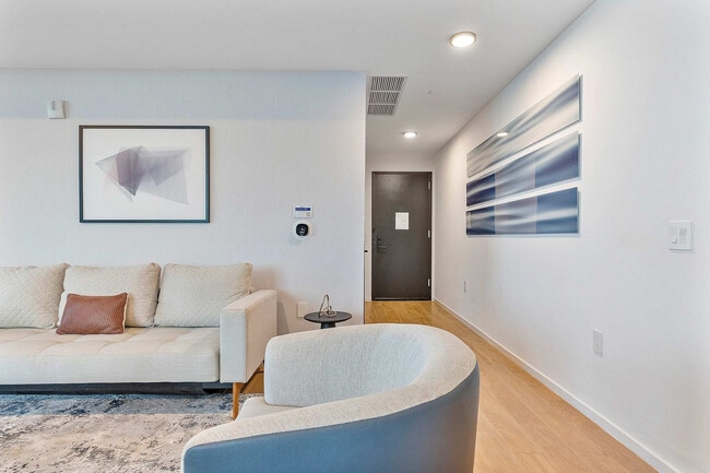 Building Photo - 398 NE 5th St Unit SI ID1372290P